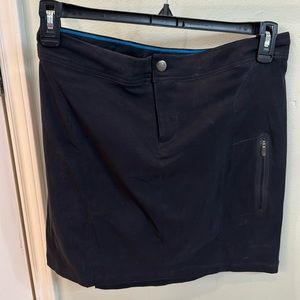 Columbia Sportwear tennis skirt/shorts. Skort. size 8.